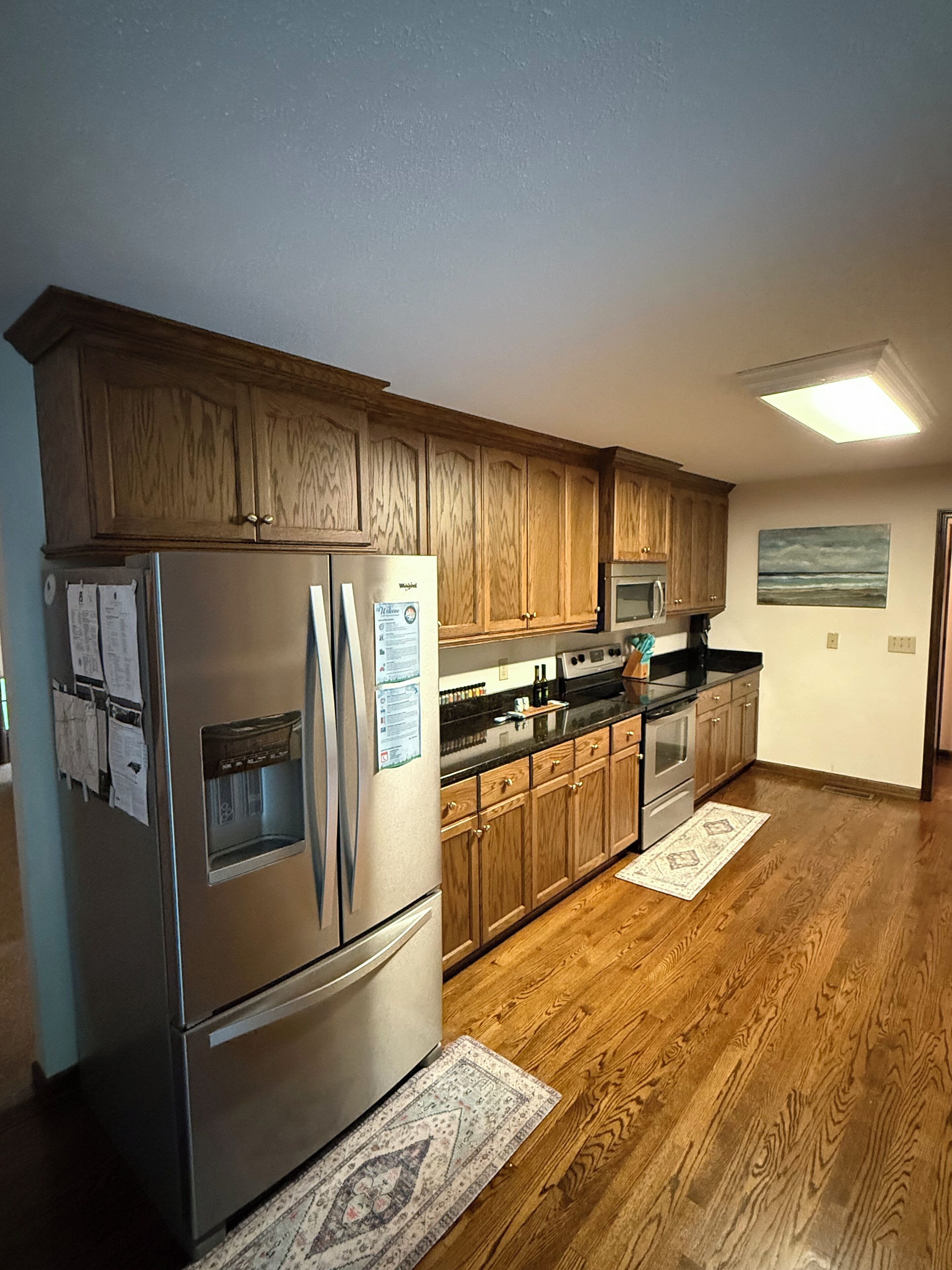 Microondas, horno, parrilla de estufa y lavavajillas 