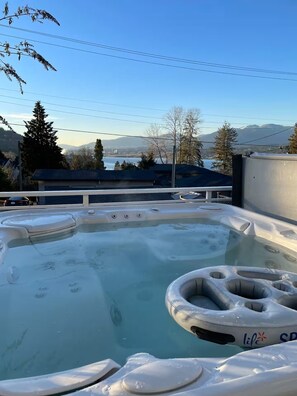 Baignoire à remous extérieure
