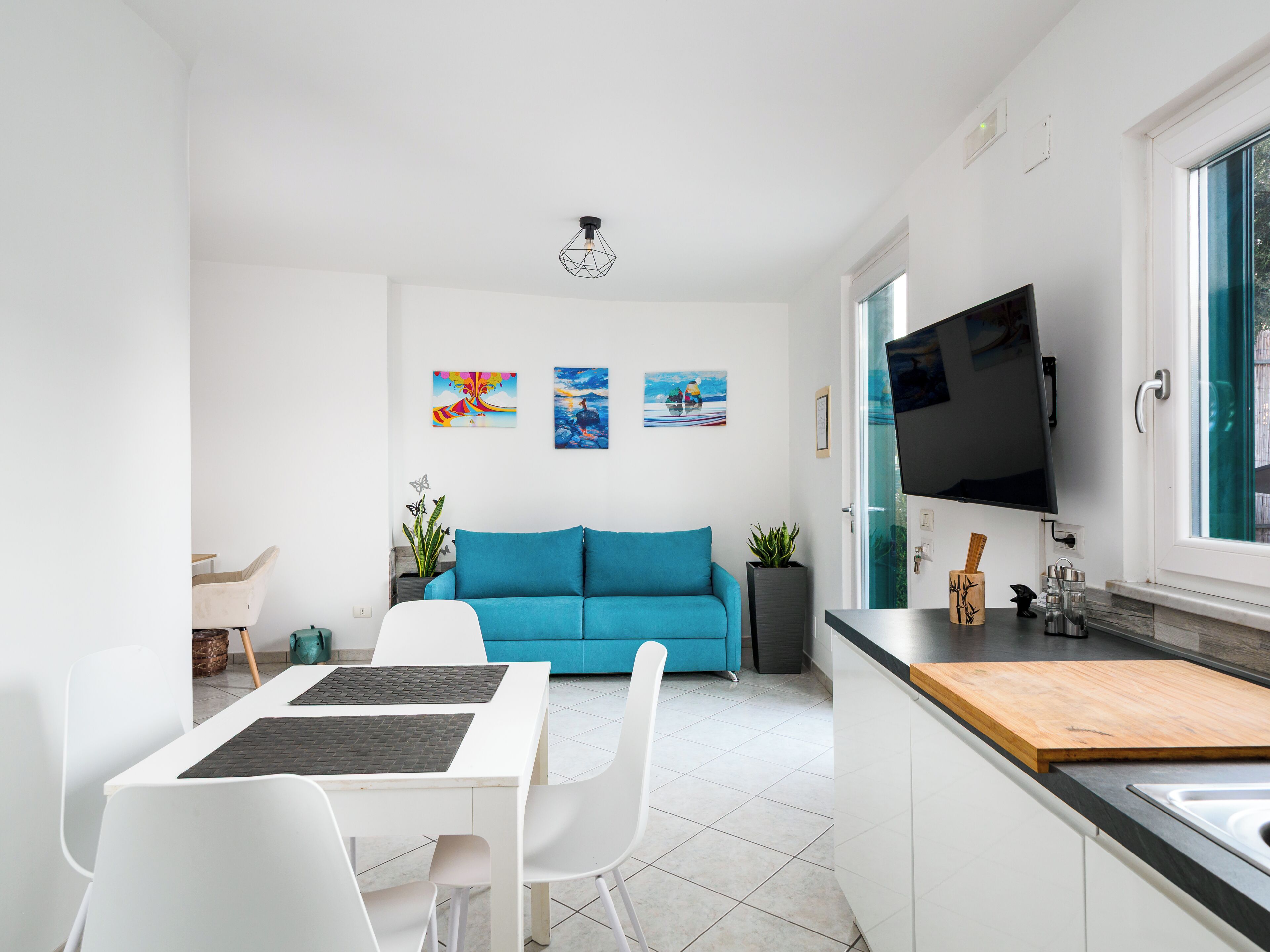 シティ ハウス | リビング エリア | 40 インチの薄型テレビ (デジタル放送視聴可)