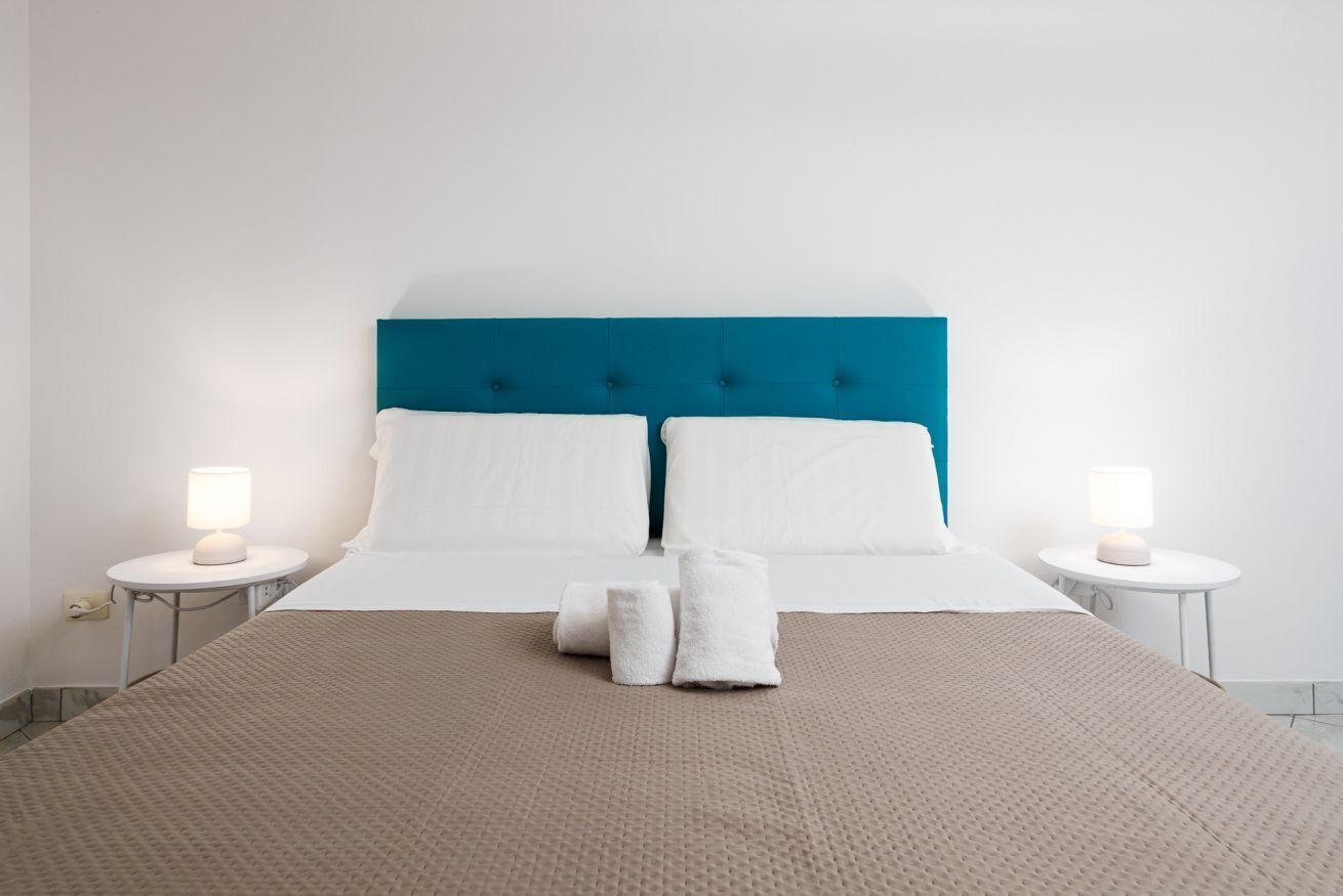 1 Schlafzimmer, Schreibtisch, Bügeleisen/Bügelbrett, Reisekinderbett