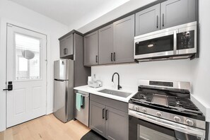Microwave, dishwasher