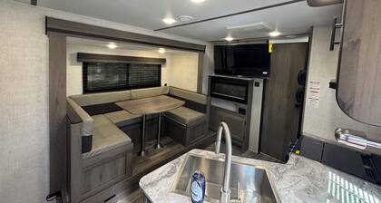 Cozy campground in peaceful Kermit with AC, fitness room