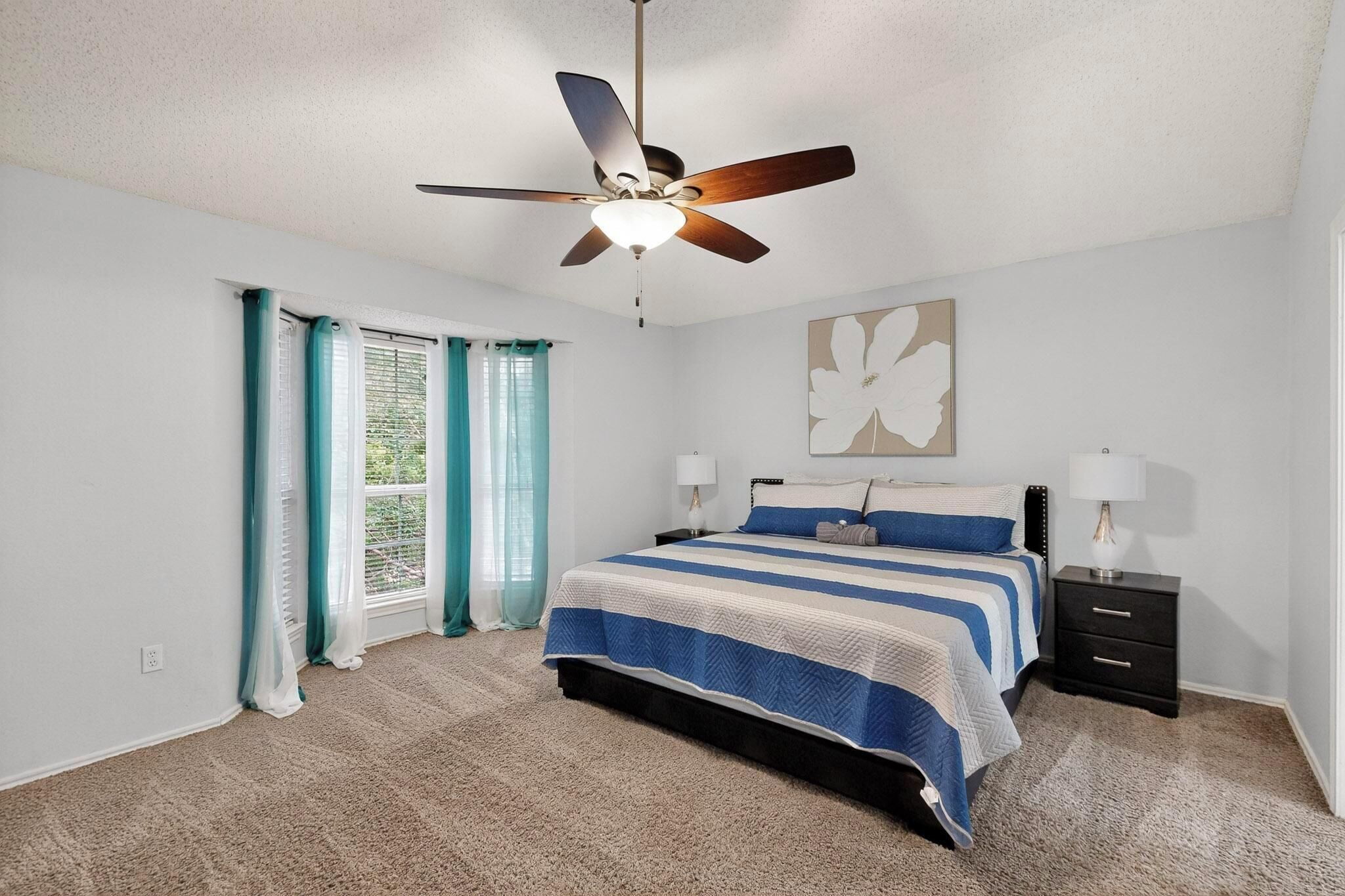 5 soveværelser, strygejern/strygebræt, internetforbindelse, sengetøj