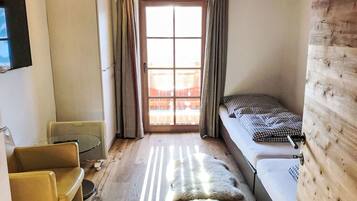 2 bedrooms, Internet