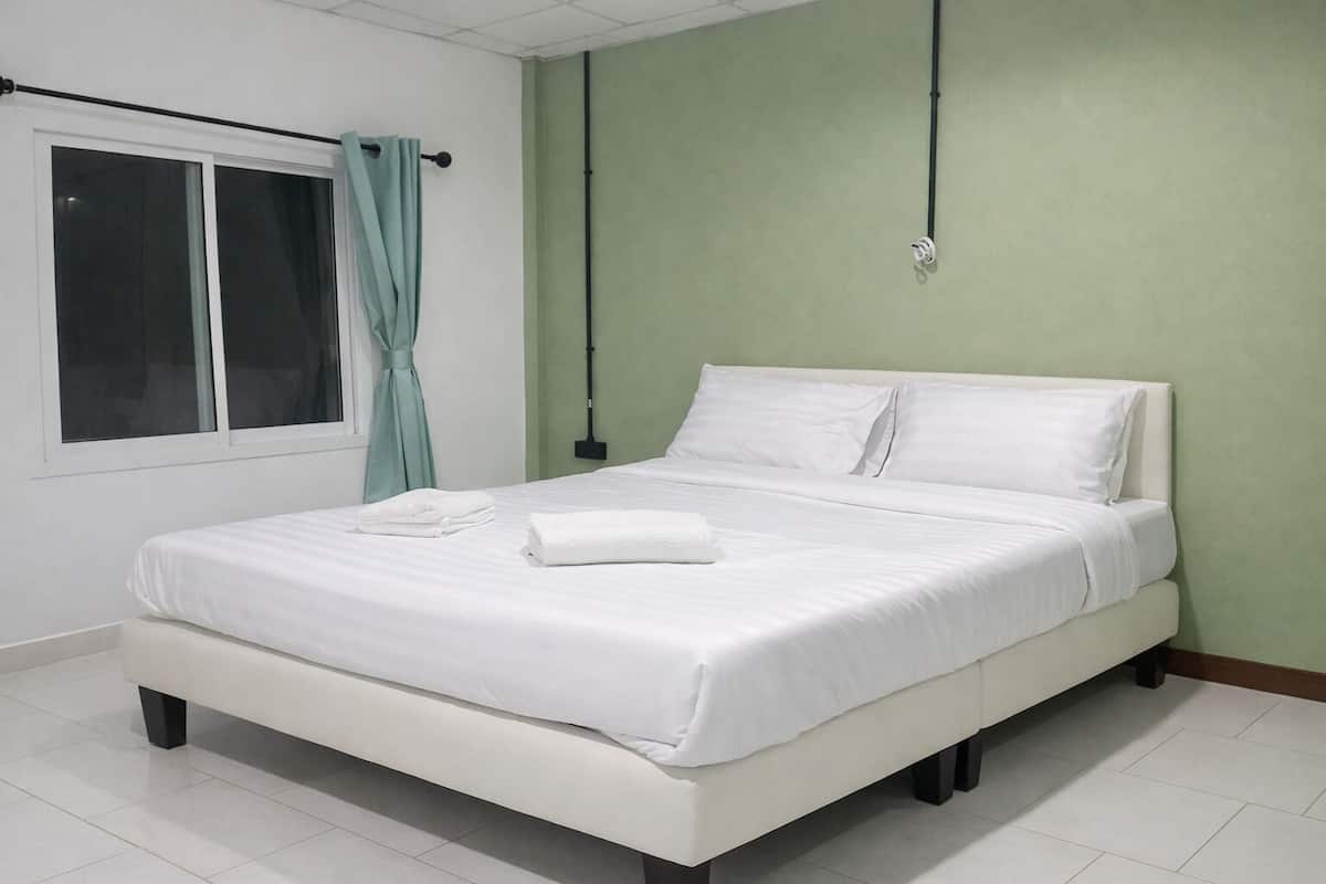 Standaard tweepersoonskamer, balkon, uitzicht op bergen | Gratis wifi