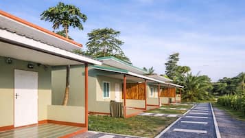 ด้านหน้าที่พัก