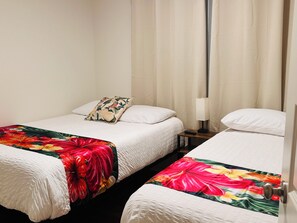 3 bedrooms, desk, iron/ironing board, free WiFi