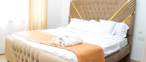 3 soverom, strykejern/-brett, wi-fi og sengetøy