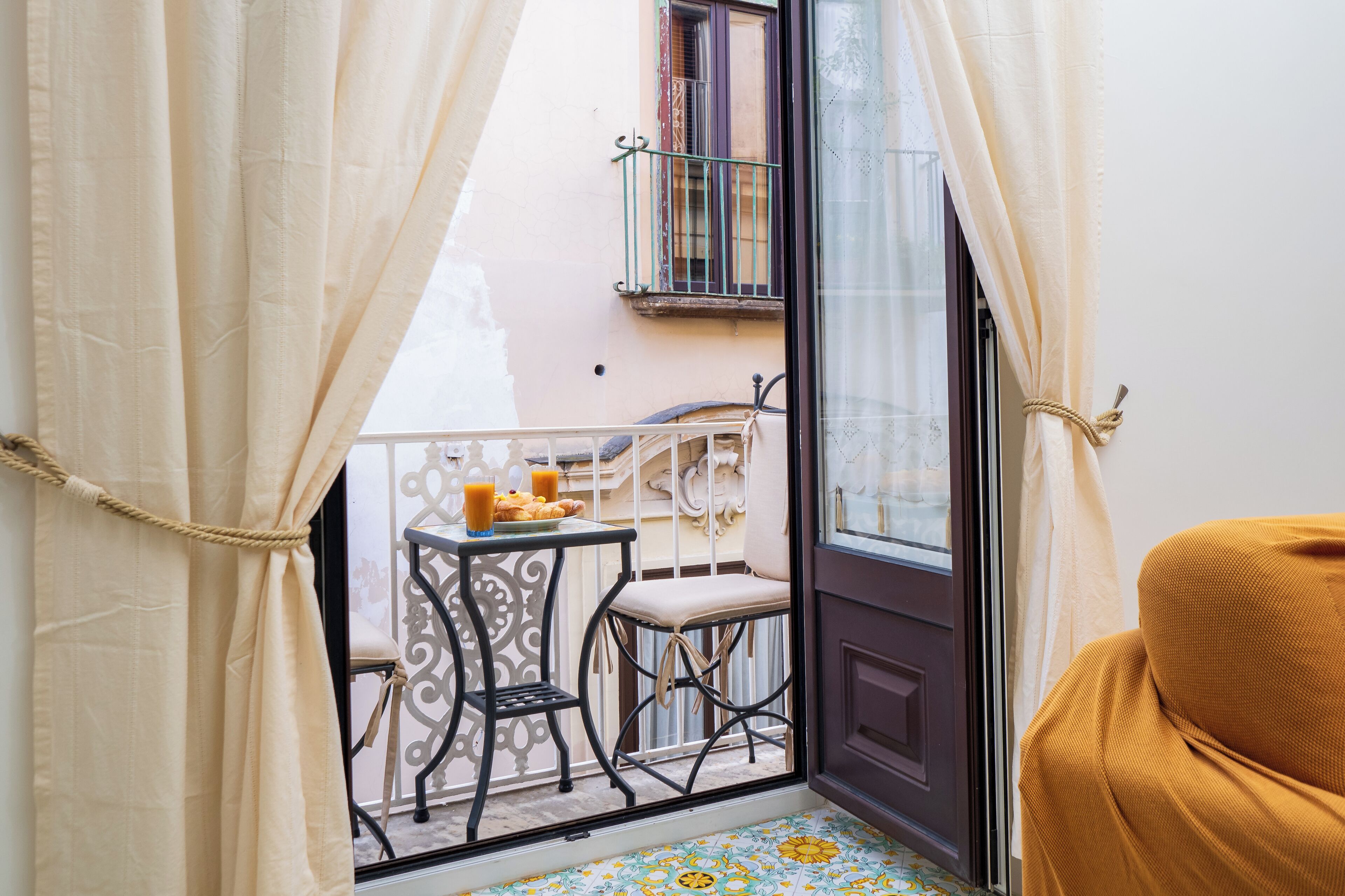 Alloggio Superior su due livelli, vista mare parziale | Vista balcone