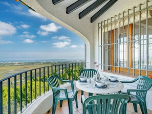 Outdoor dining - Vacation home Ticasa by Interhome (Pego)