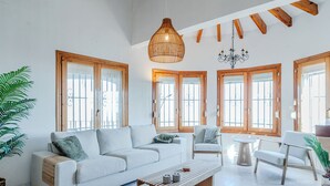TV - Vacation home Ticasa by Interhome (Pego)