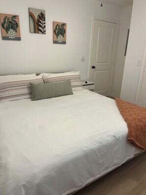 2 عدّة غرف نوم وواي فاي مجانًا وملاءات أسرّة