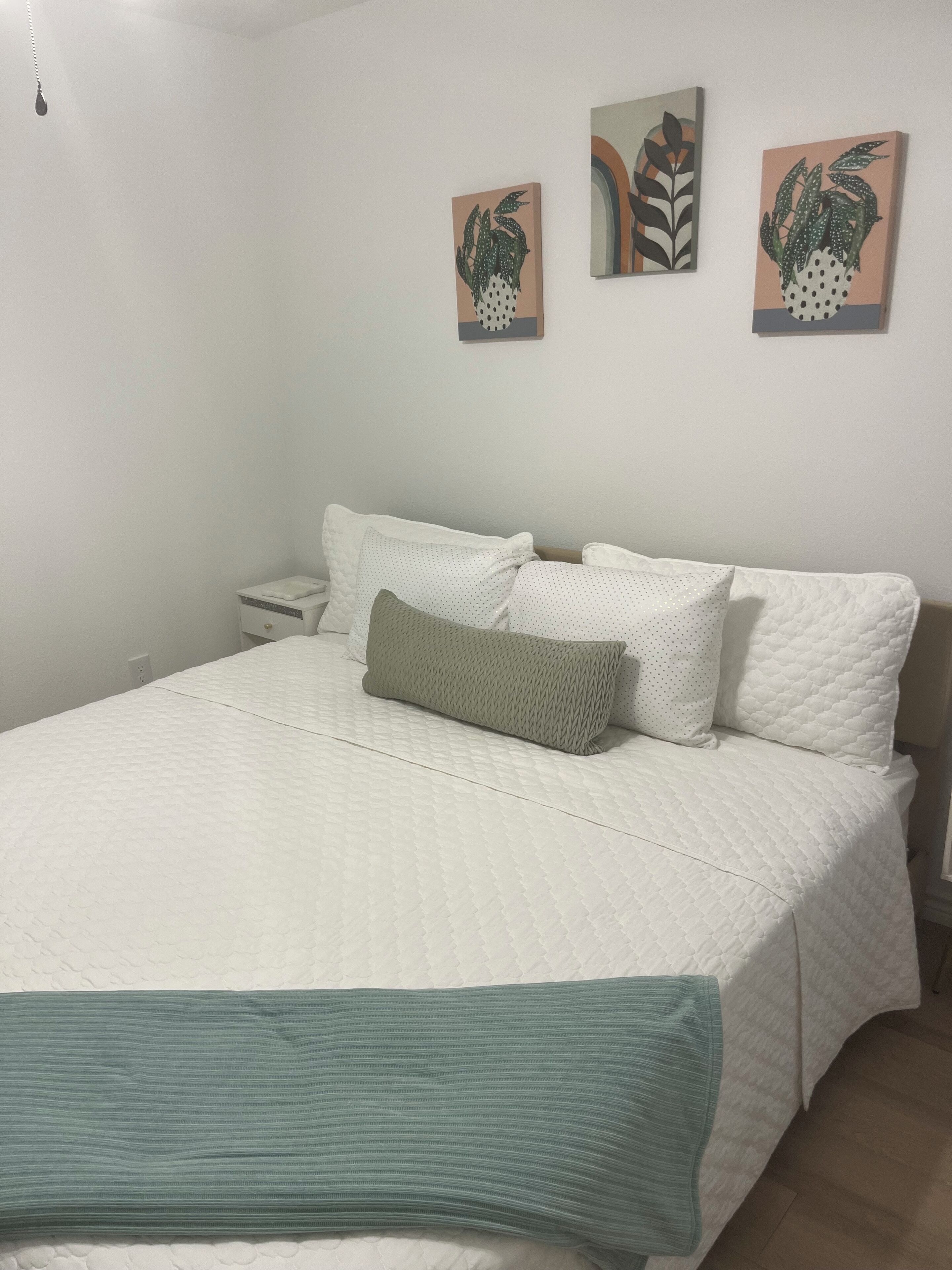 2 makuuhuonetta, ilmainen Wi-Fi, vuodevaatteet, pääsy pyörätuolilla