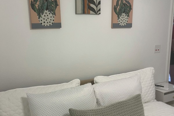 2 bedrooms, free WiFi, bed sheets, wheelchair access