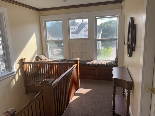 Cozy 1-bedroom apartment in charming Sanford within 20 minutes to Maine beaches