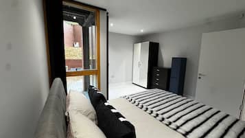 Bed sheets, wheelchair access