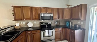 Adv. Coast - 2BR/2BH Near Springs, Beach, Fenced
