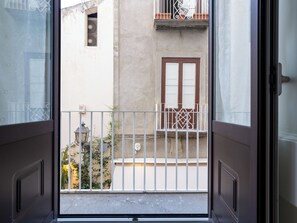 Exclusive-Apartment, Balkon, Stadtblick | Balkon