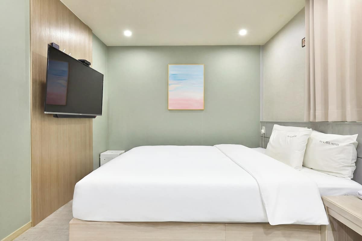 Mini Room (No parking) | Free WiFi