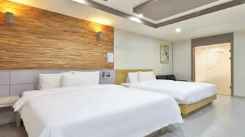 Deluxe Twin Room, City View | Free WiFi