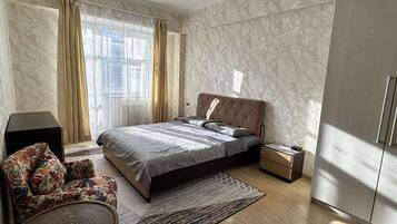 2 Schlafzimmer, Schreibtisch, Bügeleisen/Bügelbrett, kostenloses WLAN