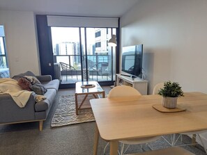 Televisio, pöytätennispöytä