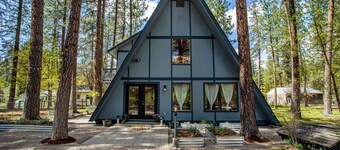 Charming A-Frame getaway in the woods - Pet friendly - Sleeps 6