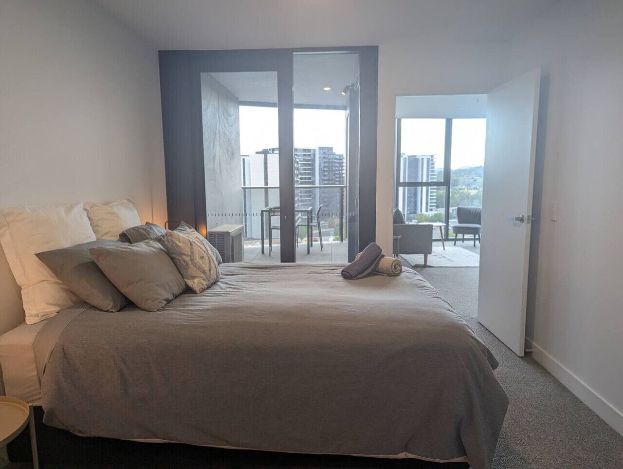 Strykejern/-brett, wi-fi og sengetøy