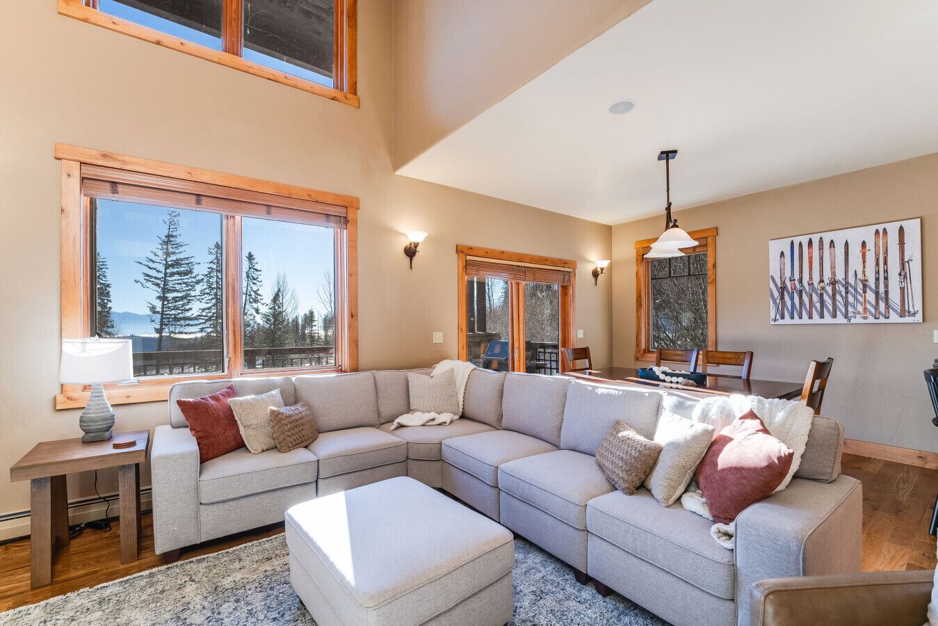 Televisor intel·ligent, llar de foc, oficines i pantalles d'ordinador 