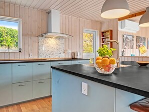 Réfrigérateur, micro-ondes, lave-vaisselle