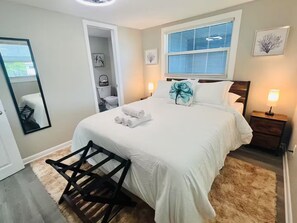 1 bedroom, iron/ironing board, travel cot, free WiFi - Sunny Waterfront Apartment minutes to Airport, Beaches, downtown Tampa (Tampa)