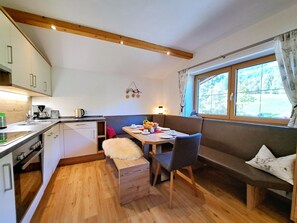 ثلاجة، غسالة أطباق، مستلزمات طهي/أطباق/أوعية