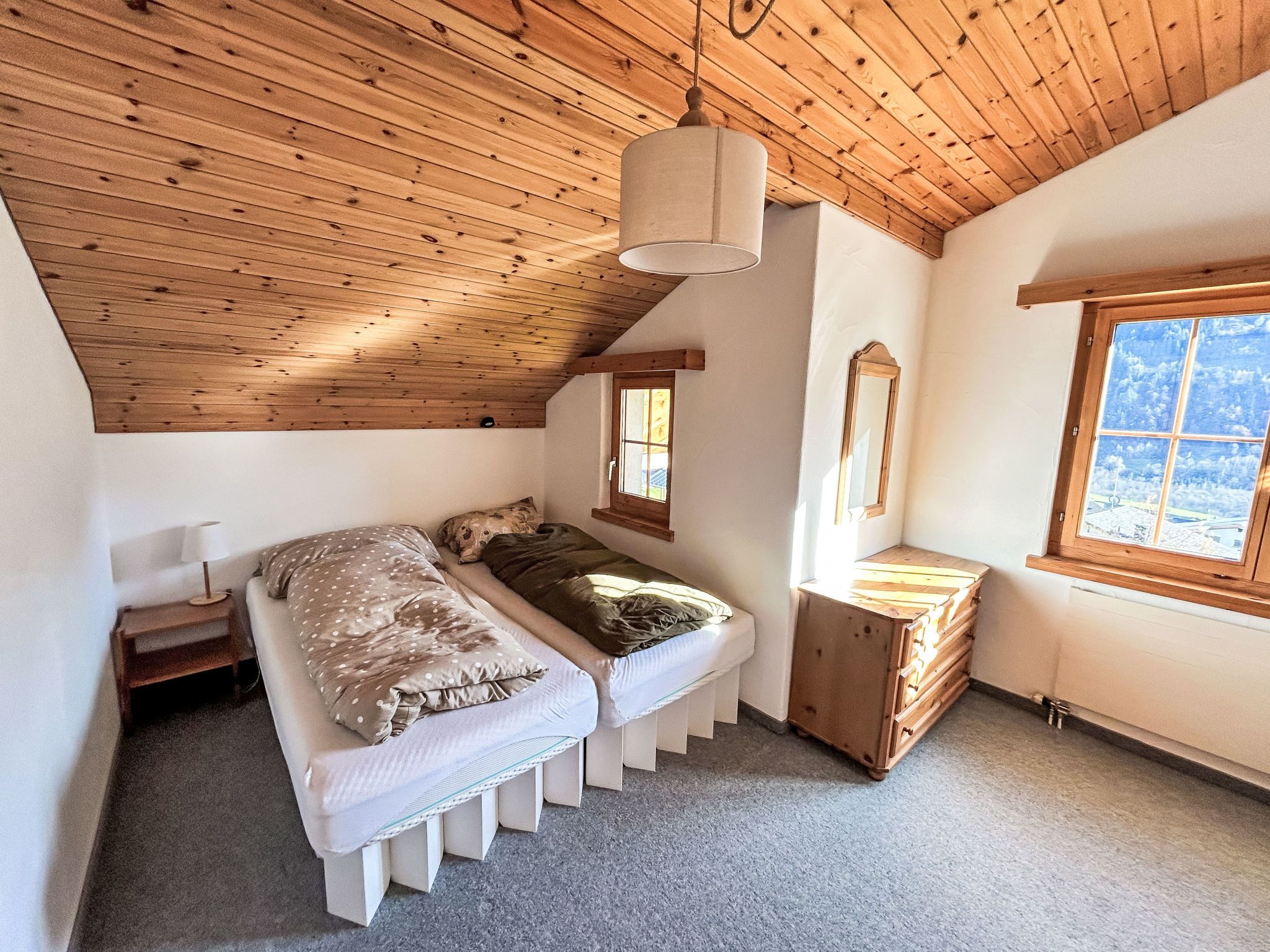 3 chambres, bureau, accès Internet