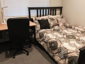 2 slaapkamers, een strijkplank/strijkijzer, gratis wifi, beddengoed