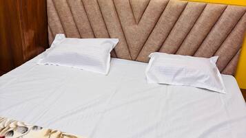 Deluxe Double Room | Free WiFi