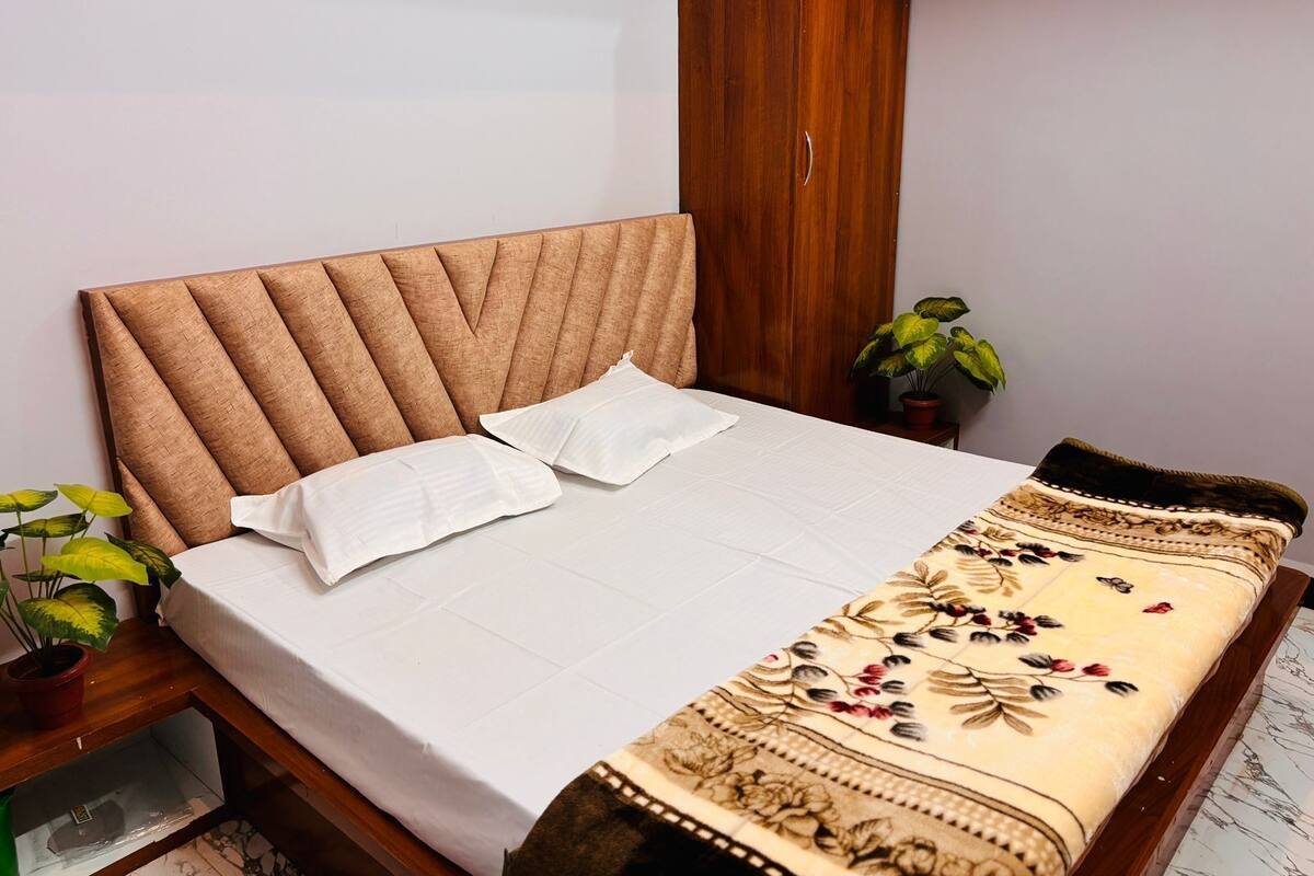 Deluxe Double Room | Free WiFi