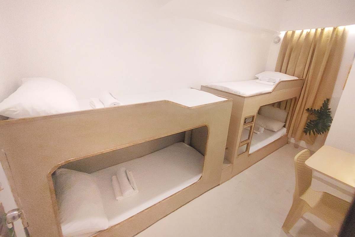 Gemeinsamer Basic-Schlafsaal | Individuell dekoriert, individuell eingerichtet, kostenloses WLAN