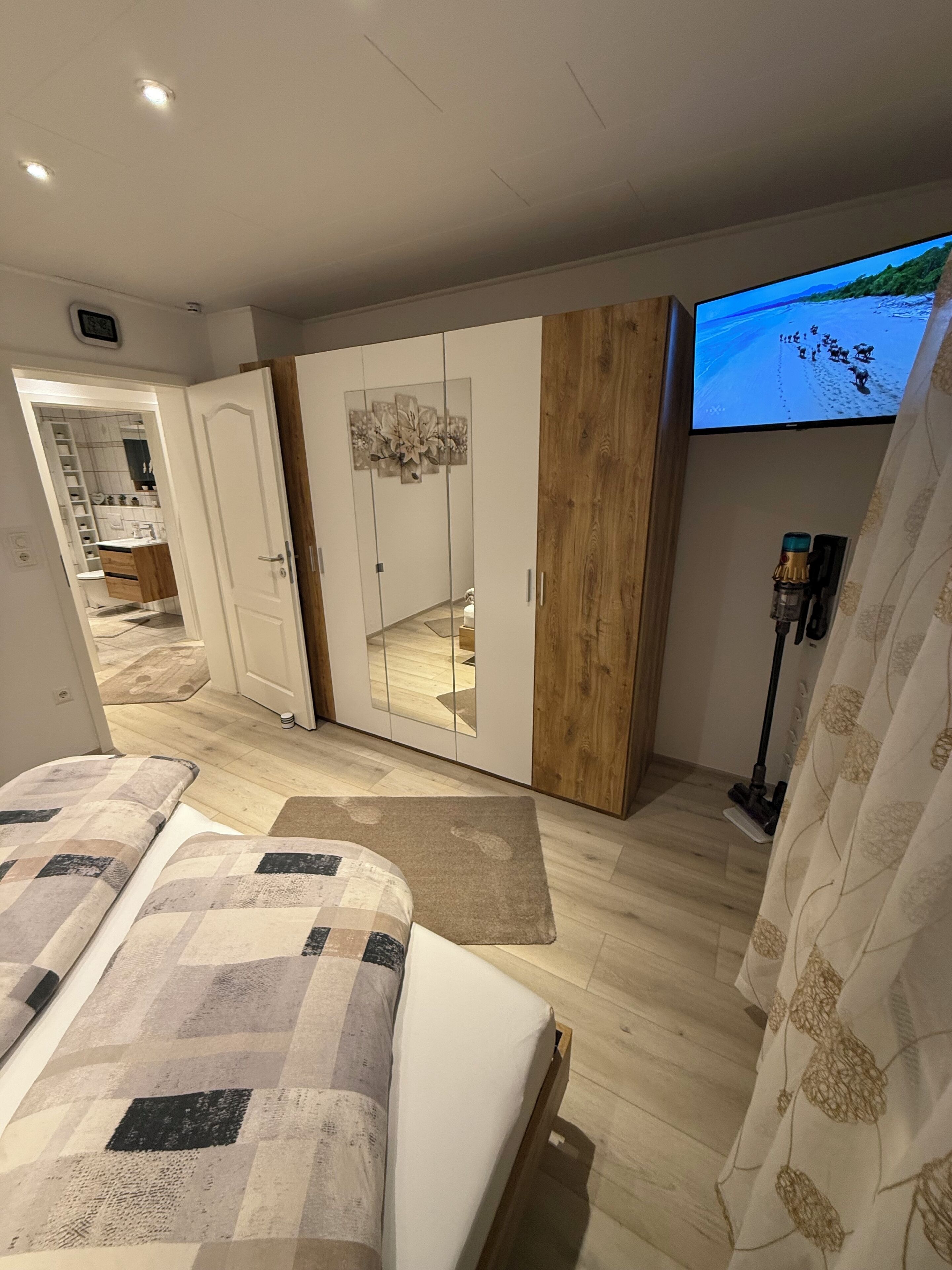 1 chambre, coffres-forts dans les chambres, bureau