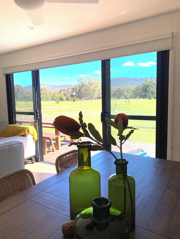 Interior - Grampians View Retreat - where style meets nature (Halls Gap)