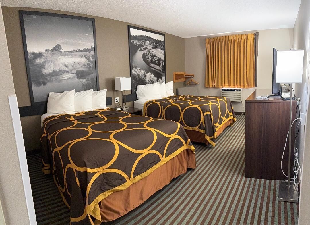 Double Room, Mobility Accessible | Soundproofing, iron/ironing board, free WiFi