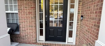 Luxury Family Retreat w Fireplaces, Chef’s Kitchen