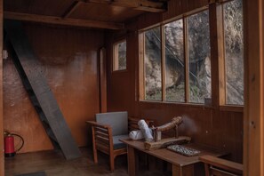 Nhà gỗ Deluxe, được phép mang theo vật nuôi, quang cảnh núi | Nội thất