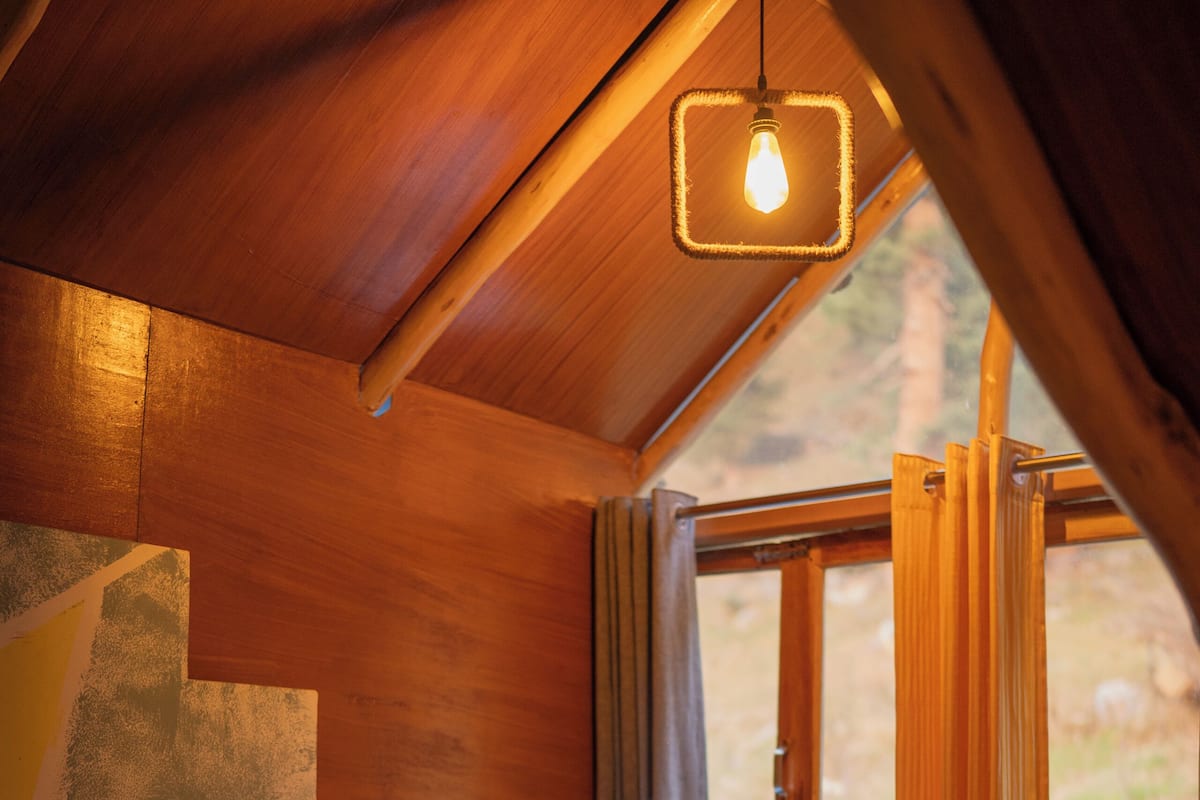 Phòng đôi truyền thống, hút thuốc, quang cảnh núi