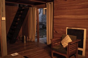 Exclusive Villa, 2 Bedrooms, Balcony, Mountain View | Interior