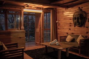 Exclusive Villa, 2 Bedrooms, Balcony, Mountain View | Interior - The Hidden Treasure (Sosan)