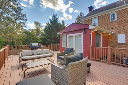 Walk to Metro Station! Cheverly Apt 8 Mi to DC