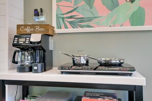 Interior - Commuter's Dream! Cheverly Studio 1/2 Mi to Metro (Cheverly)