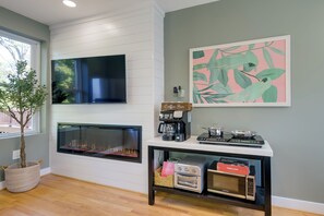 Interior - Commuter's Dream! Cheverly Studio 1/2 Mi to Metro (Cheverly)