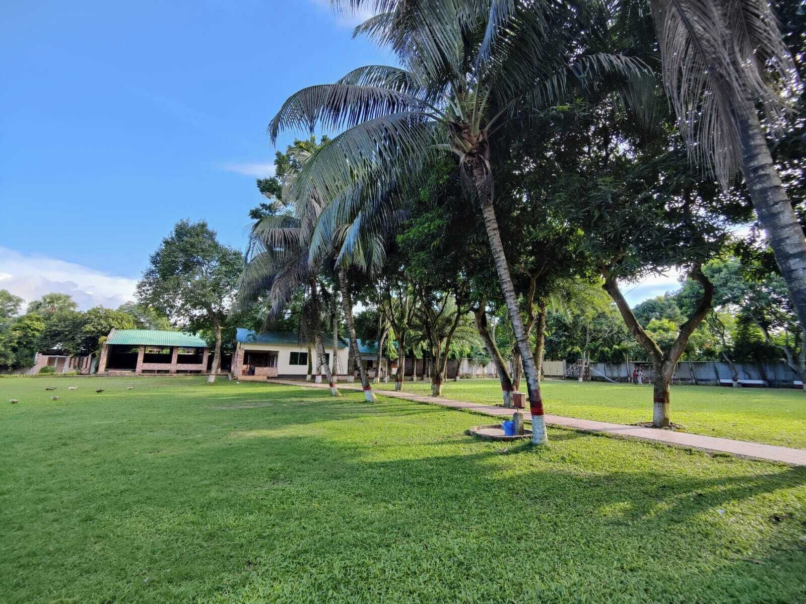 المنشأة من الخارج