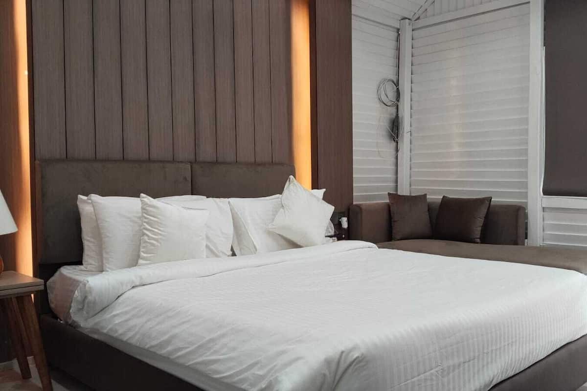 Superior Cottage, Balcony, Garden View | Desk, free WiFi